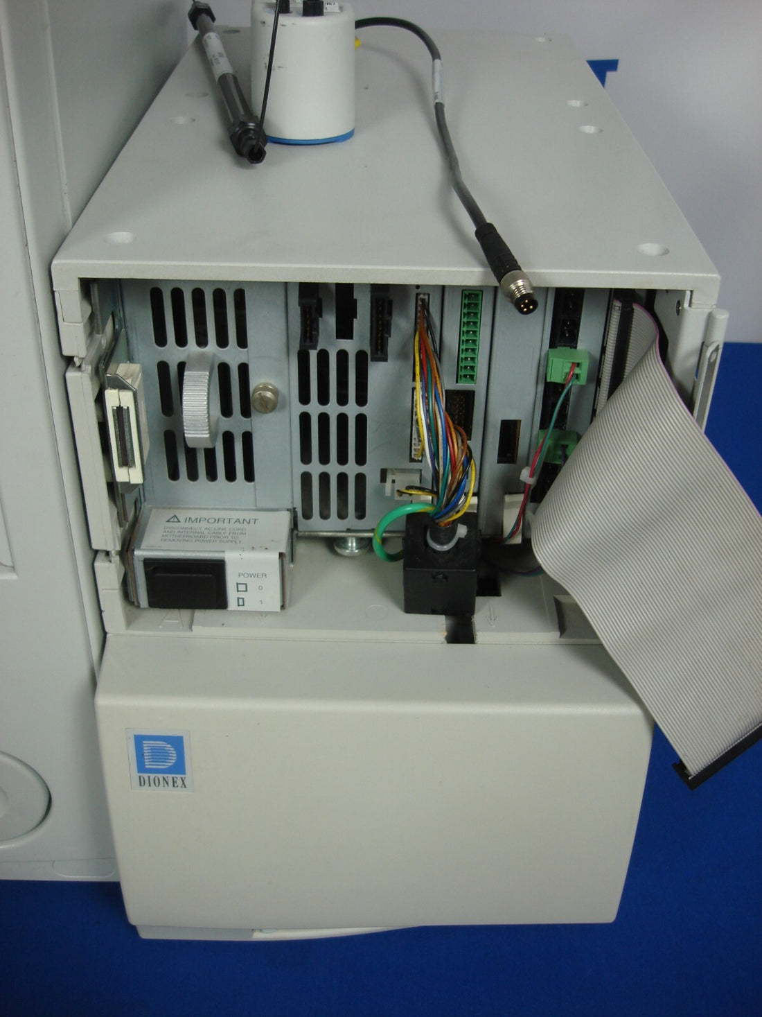 Dionex LC20-1 Chromatography Enclosure ASRS 300 4-mm IC25A Detector
