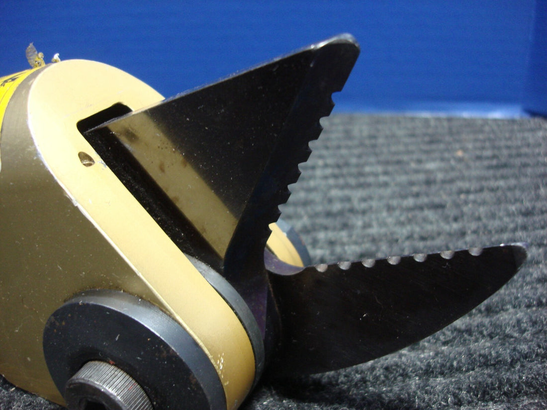 Hurst Jaws of Life Mini-Lite Cutter 13,000 LB Force