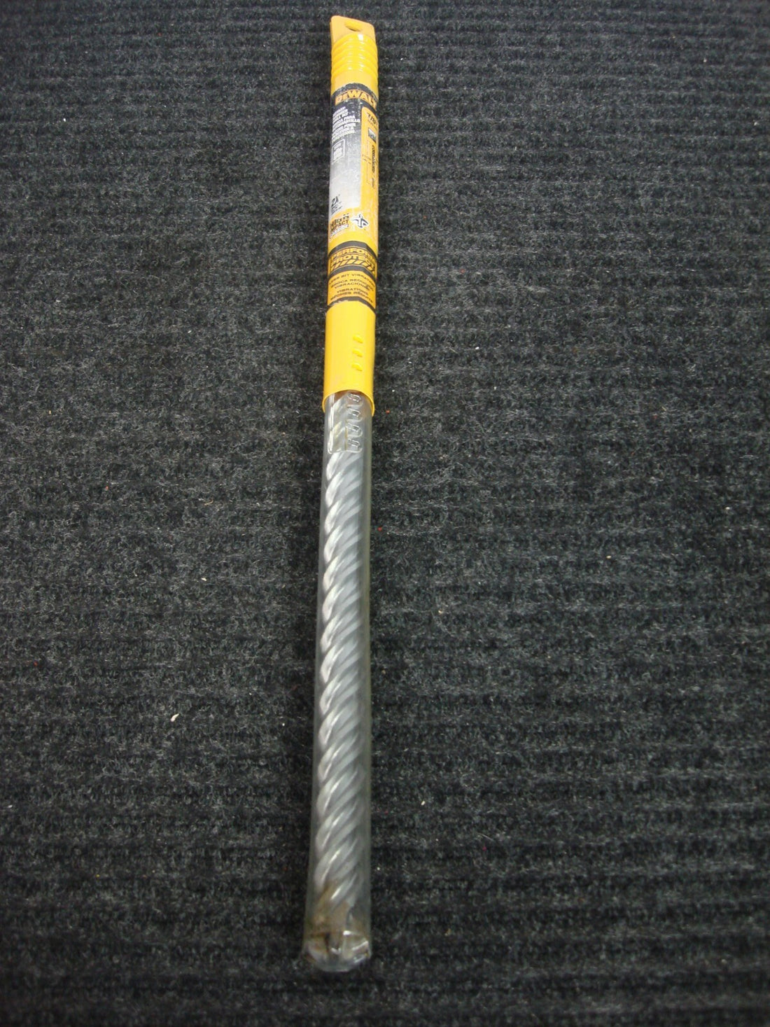 NEW DEWALT DW5816 7/8" X 21-1/2" SDS MAX HIGH IMPACT CARBIDE MASONRY HAMMER BIT