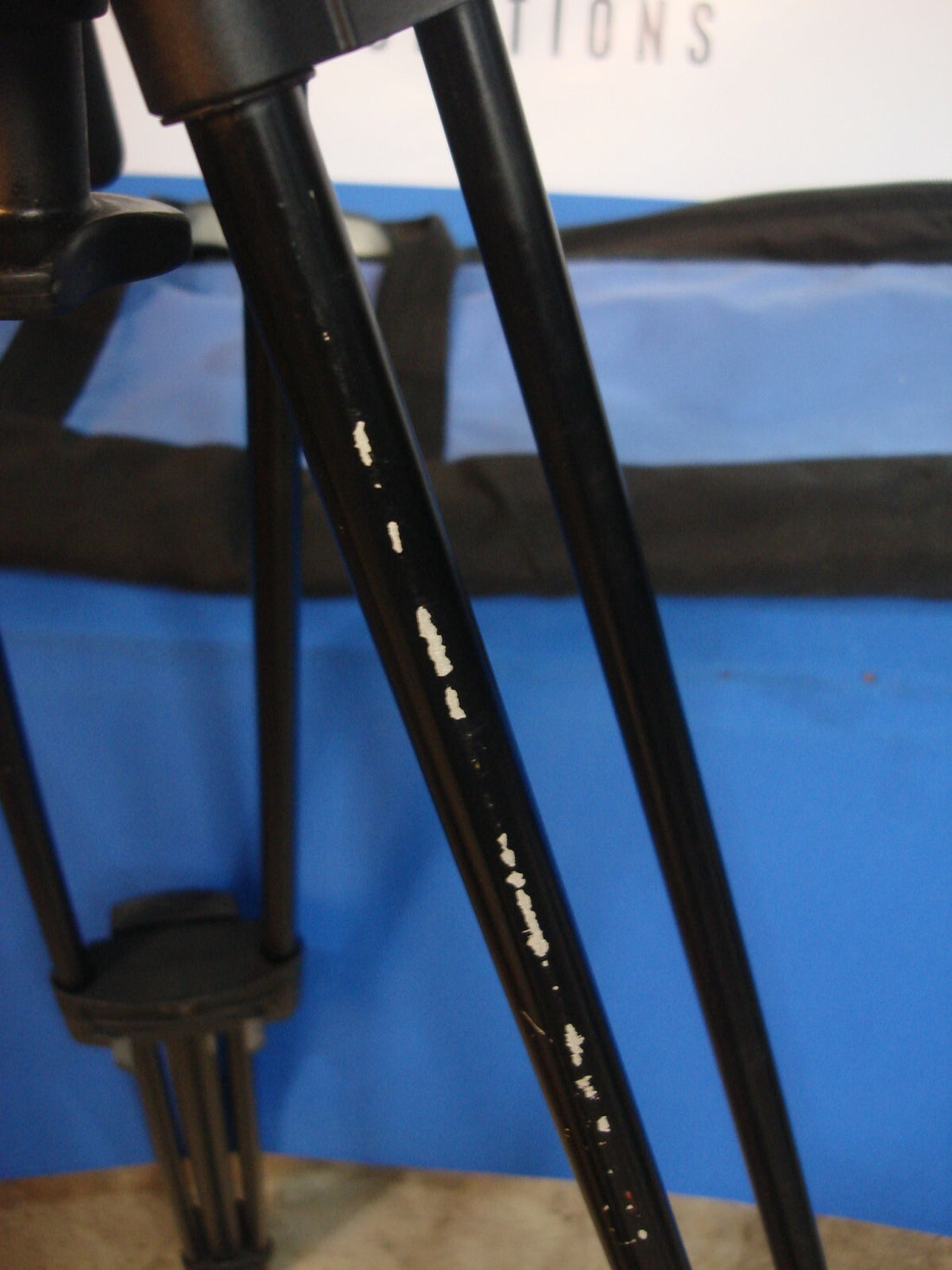 VINTEN VISION BLUE V4092 HEAD POZI-LOC TRIPOD 3770-8 01045