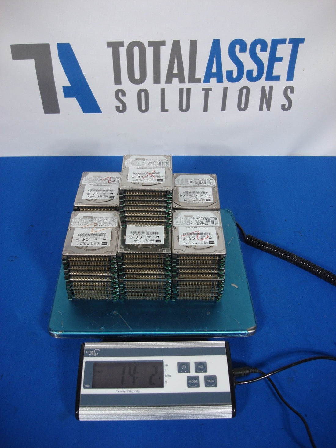 Lot of 68 2.5" Laptop Hard Drives Toshiba HDD2143 ML6411MAT 14 Pounds of Scrap