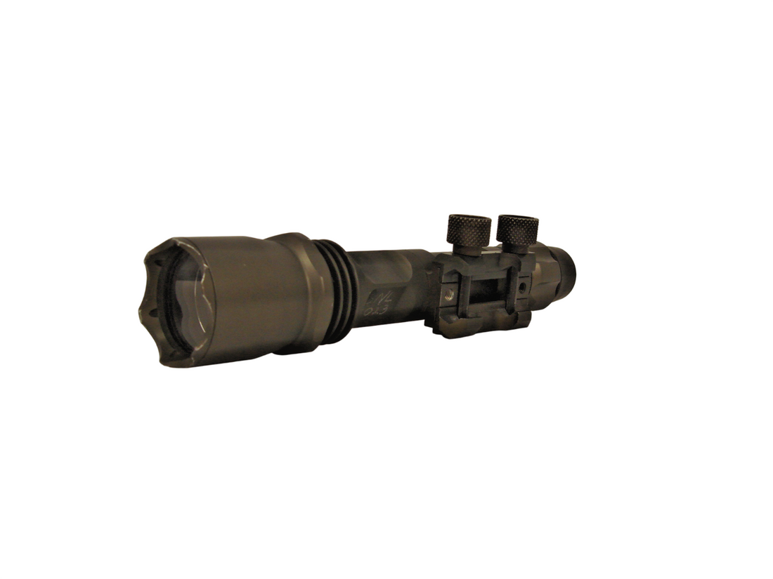 SureFire M96x M962 Flashlight with Thumbscrew Mount, Dim Light