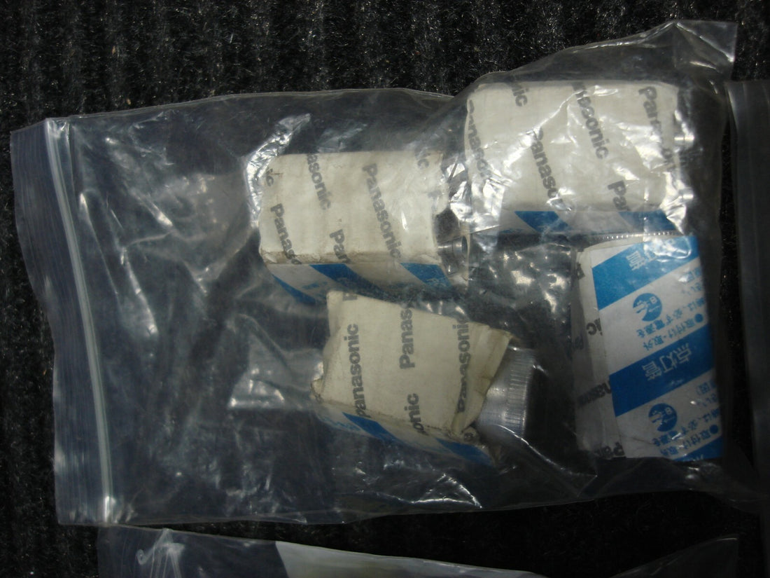 LOT OF 23 NEW TUBE STARTERS FS-U 4-30W 4-40W 4-80W FS-2 14/15/20W FG-4P FG-5P