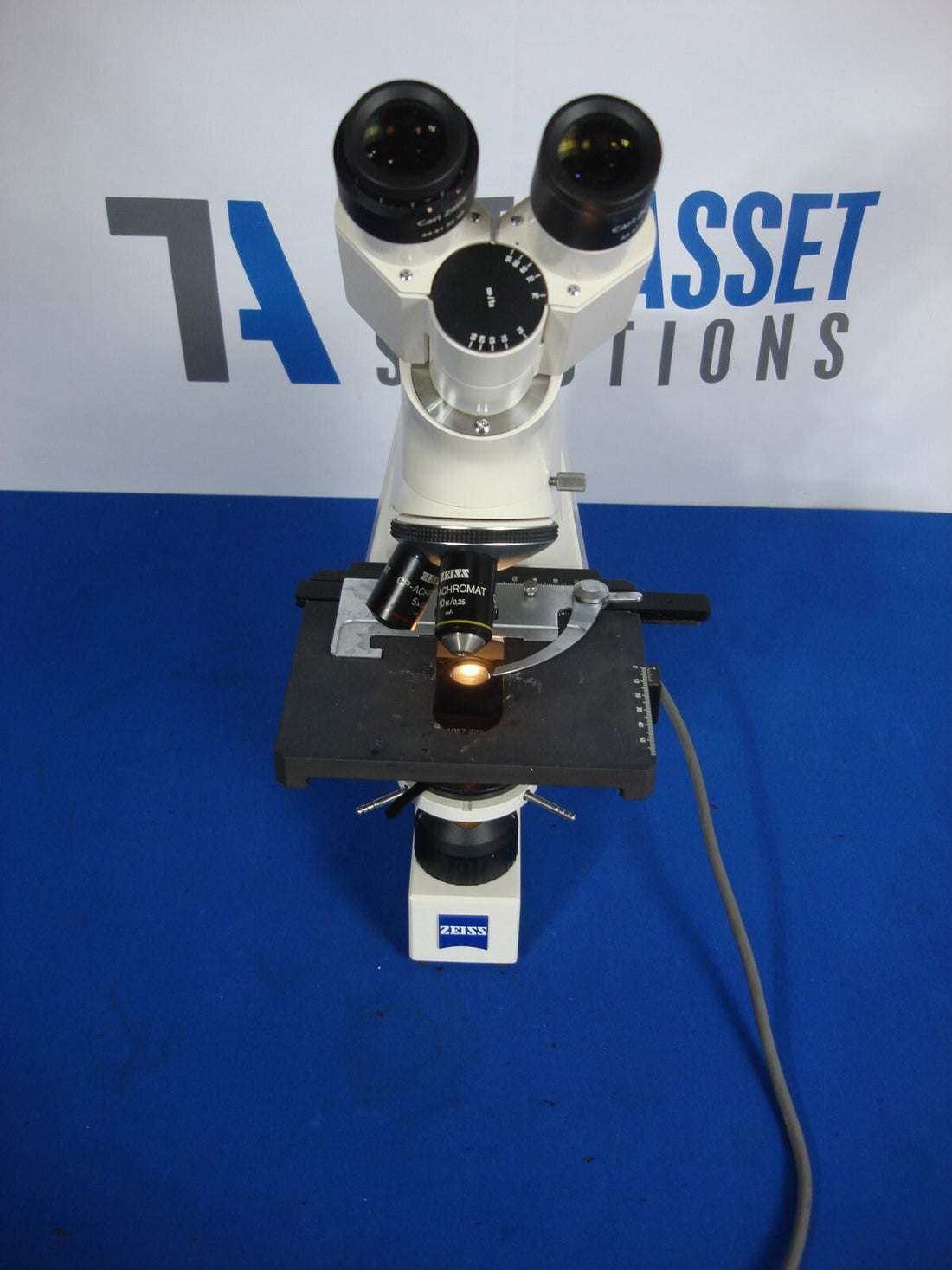 Carl Zeiss Axiostar Microscope with CP-Achromat 5X/0.12 10X/0.25 Objectives