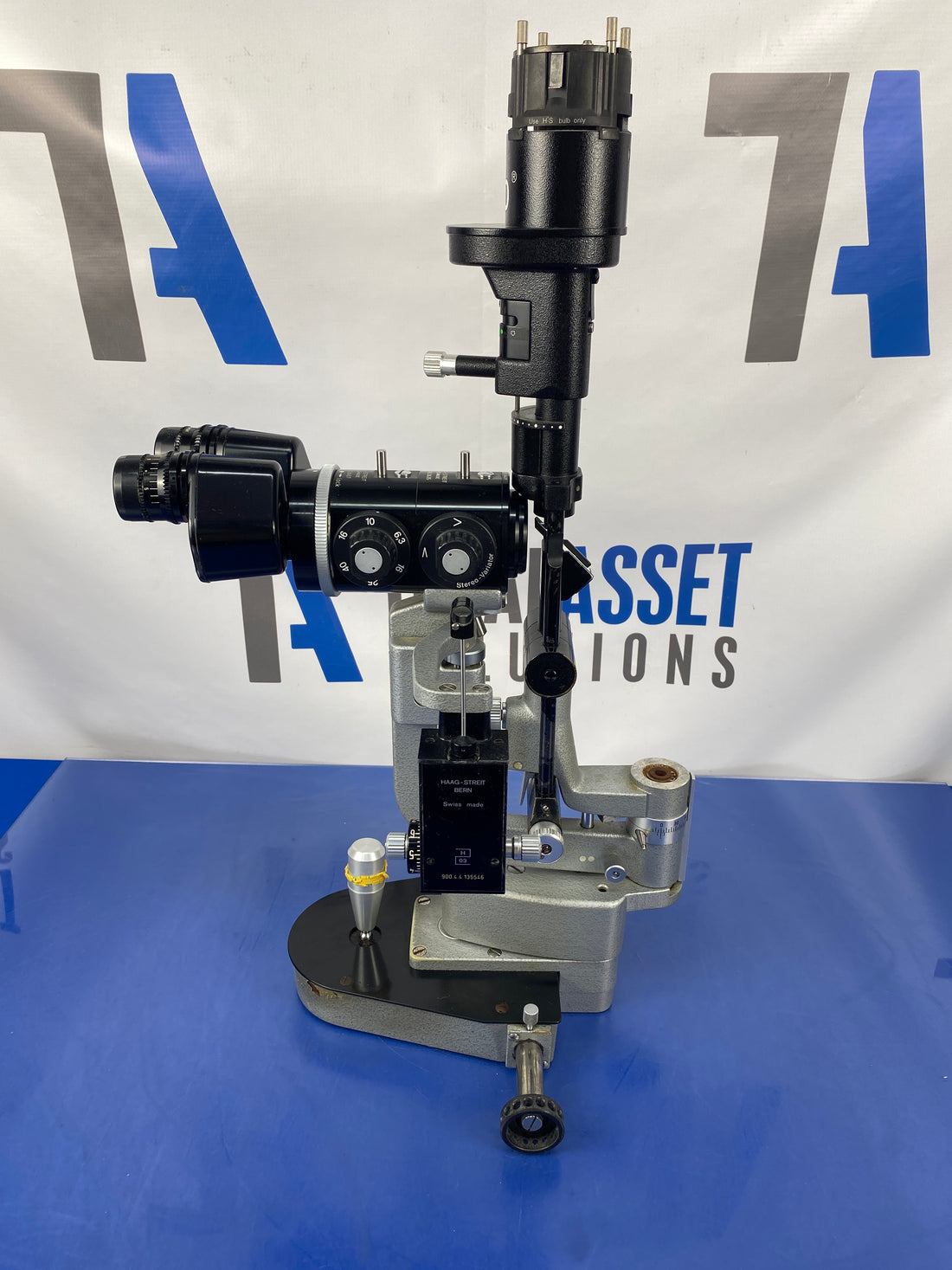 Haag Streit 900 Slit Lamp with Tonometer Microscope